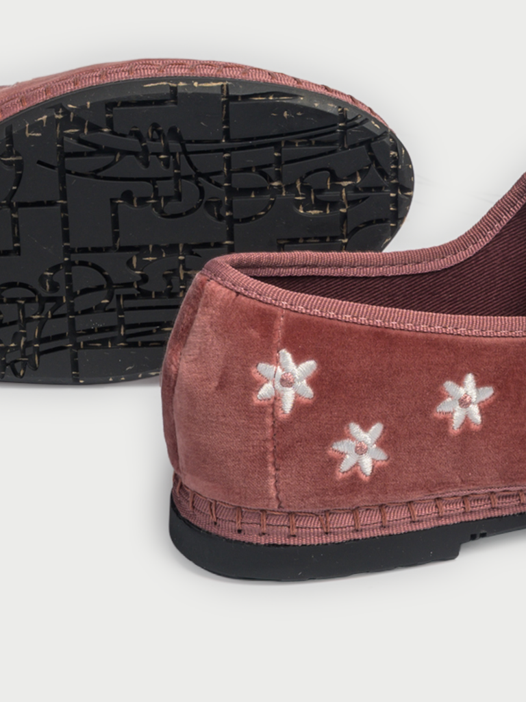 Daisy Embroidered Mary Jane