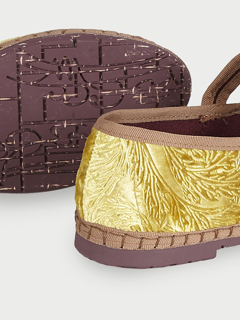 Claire Reale Gold