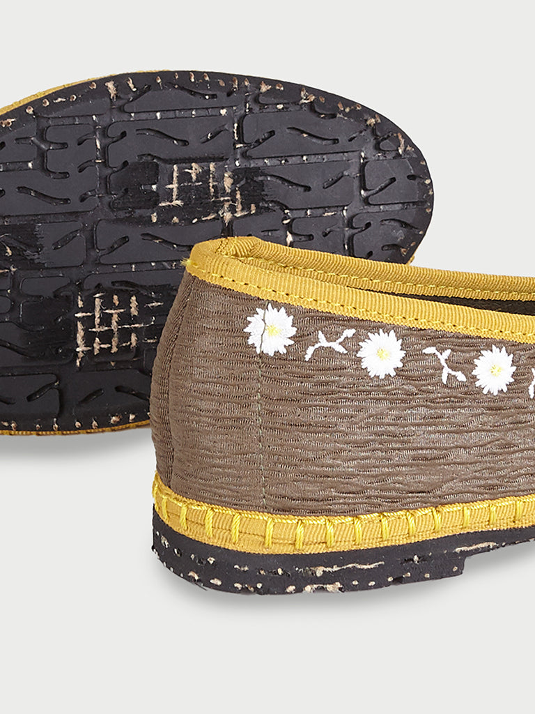 Smoking Daisy Khaki